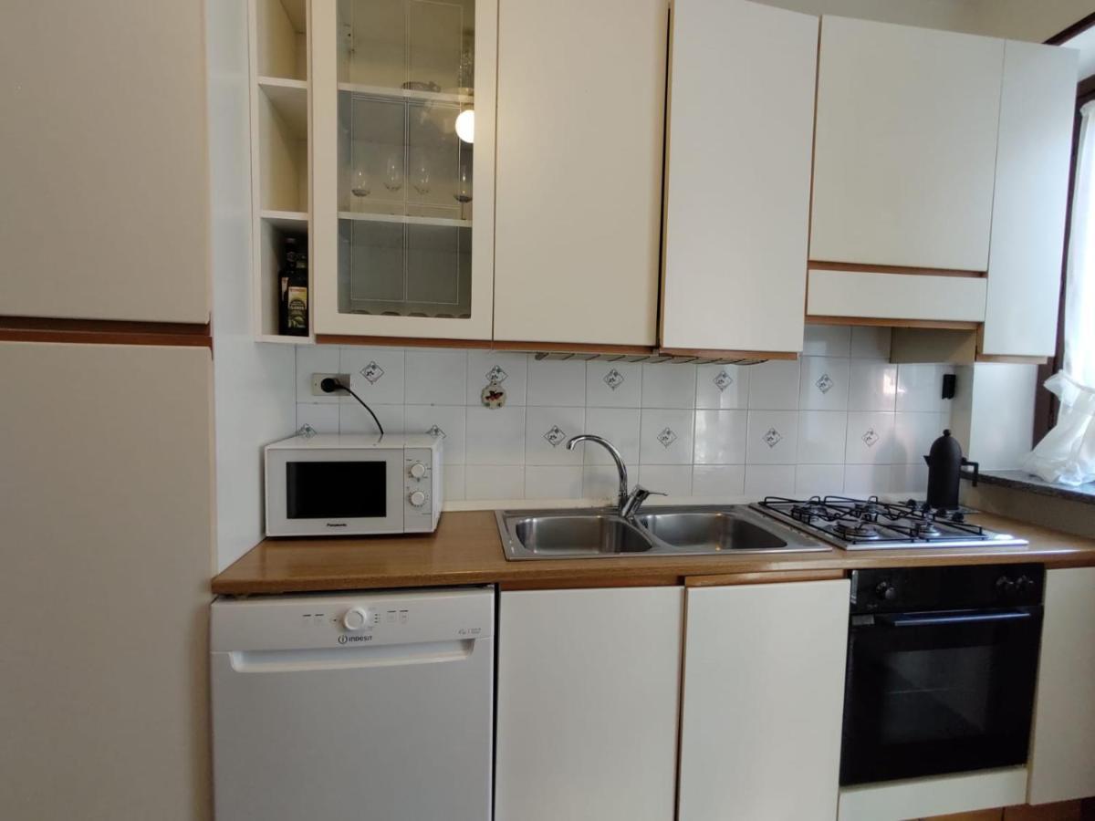 Casa Clivia - 3 Bedroom Apartment With Lake View Stresa Exteriör bild